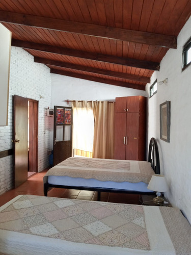 Imagen 3 de 6 de Casa En Playa Hermosa A 4 Cuadras De La Playa.