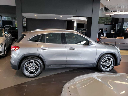 Mercedes Benz Gla200 Con Kit Amg Line 2021