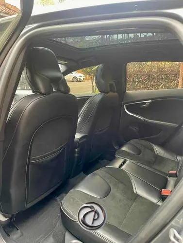 Volvo V40 2.0 T4 Drive-e R-design