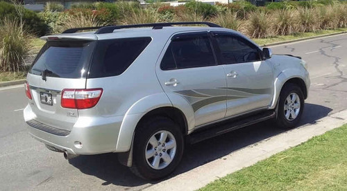 Toyota Sw4 3.0 I Srv At C/cuero 4x4 (2009) 2009