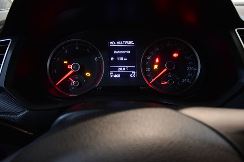 Imagen 9 de 15 de Volkswagen Gol 2019 1.6 Trendline Mt