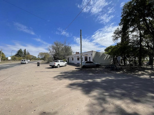 Complejo De Viviendas En Venta - 2 Casas - 2.335mts2 - San Rafael