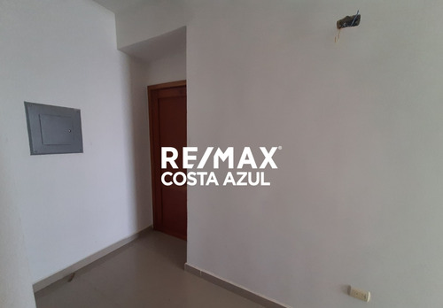 Se Vende Apartamento A Estrenar Con Hermosas Vistas Desde Balcones Privados En Edificio Marian Suite, En Tucacas