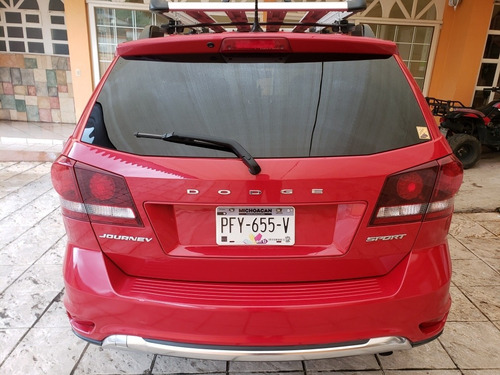 Imagen 4 de 14 de Dodge Journey 2017 2.4 Sport 7 Pasajeros At