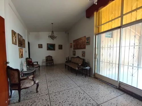 Casa Quinta En Venta Ubicada En Urbanizacion Trigal Norte Valencia. St