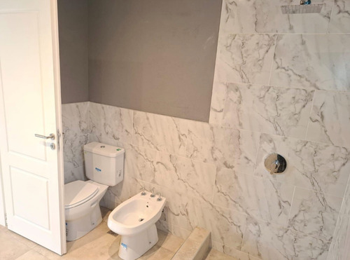 Vendo Casa De 5 Ambientes En El Buenos Aires Village