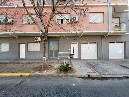 Ph 3 Amb En Venta, Pb Con 2 Patios - Villa Martelli