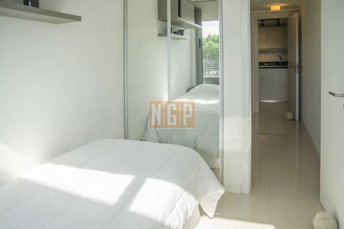 Apartamento En Venta En Torre Esmeralda De 3 Dormitorios , En Punta Del Este