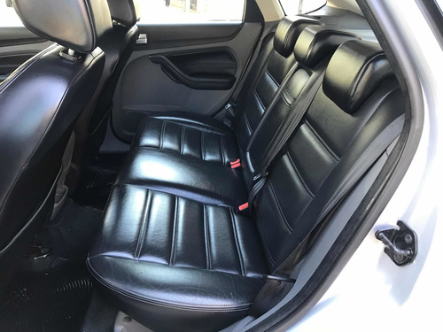 Ford Focus Ghia