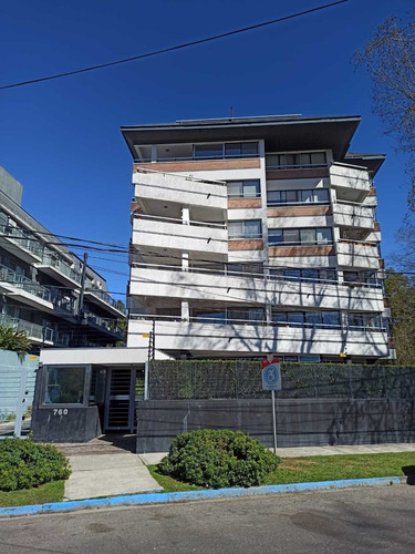 Departamento En Venta En Tigre, 3 Dormitorios, 2 Baños Y Toillete, Dos Cocheras Y Pileta