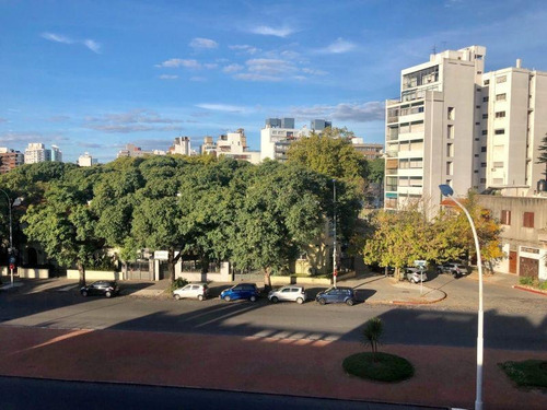 Imagen 24 de 25 de 4 Dormitorios | Bvar Artigas Al 400