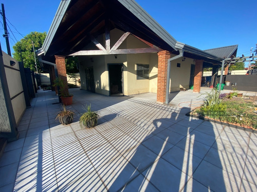 Imagen 2 de 28 de Hermosa Casa En Venta En Cambyreta