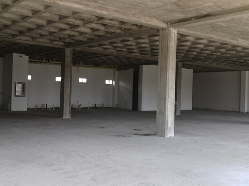 Imagen 7 de 11 de Alquila Tu Local En Unare I , 3 Meses De Gracia Para Que Remodeles, Inicia Tu Negocio En La Mejor Ubicación Puerto Ordaz, Anticípate A Esta Gran Oportunidad De Alquiler