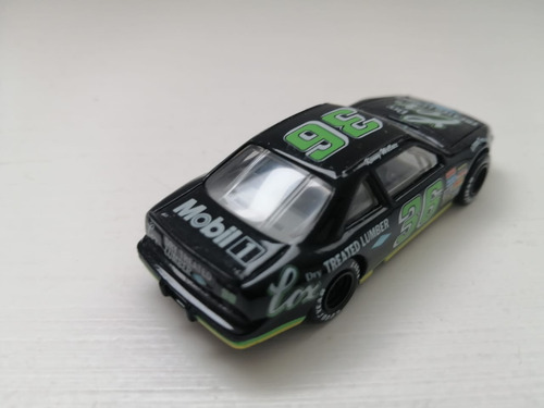 Racing Collectables #36 Kenny Wallace 1:64 Negro (Usado)
