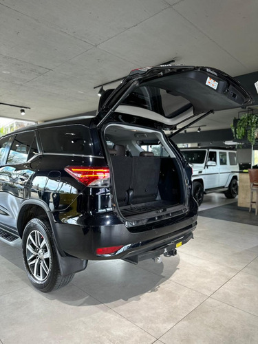 Toyota SW4 2.8 Srx 177cv 4x4 7as At