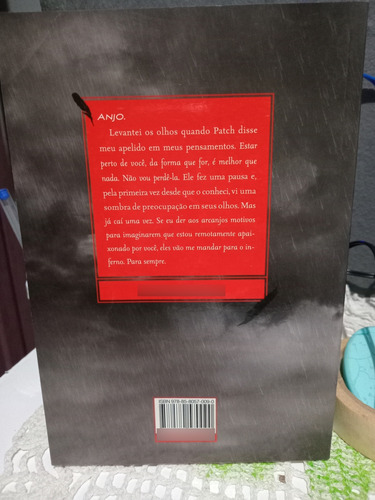 Crescendo: (série Hush, Hush Vol. 2), De Fitzpatrick, Becca. Série Hush, Hush (2), Vol. 2. Editorial Editora Intrínseca Ltda., Capa Mole Em Português, 2011 (Usado)