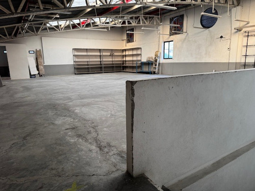 Renta Bodega En Tlahuac En Un 2do Nivel