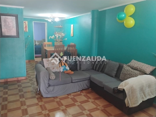 Casa En Venta De 3 Dorm. En La Florida