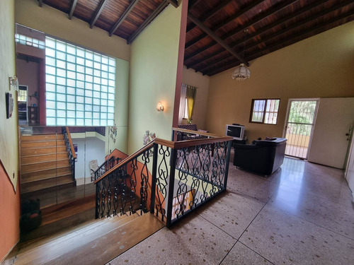 Venta De Quinta En Las Morochas. San Diego 15000 M2. G.g
