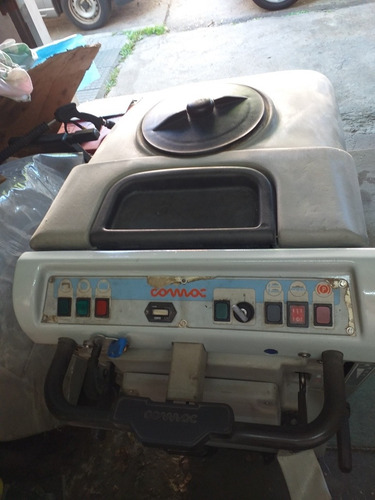 Imagen 3 de 4 de Lavadora De Piso Comac Omnia 26b