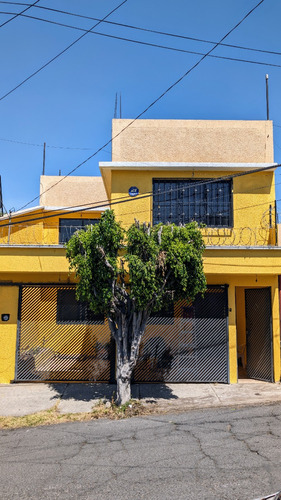 Magnifica Casa, En La Mejor Zona De Coacalco, Cerca De Las Principales Plazas Comerciales