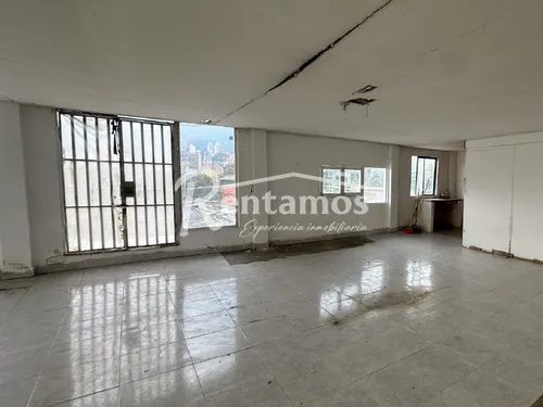 Local En Arriendo En Mayoritaria. Cod A775889