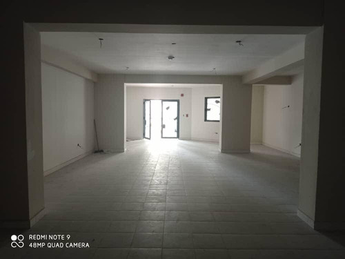 Imagen 6 de 9 de Alquiler De Local Comercial Av. Bolívar 130066