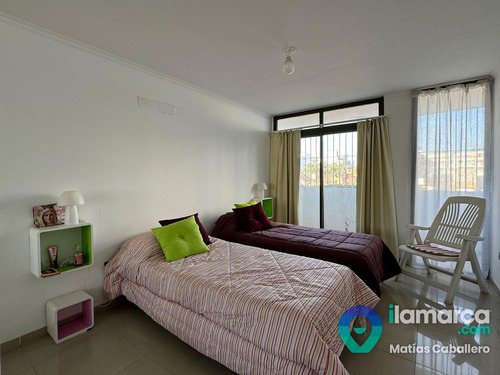 Departamento A La Venta En El Centro De Carlos Paz De 2 Dormitorios 2 Cocheras Y Pileta