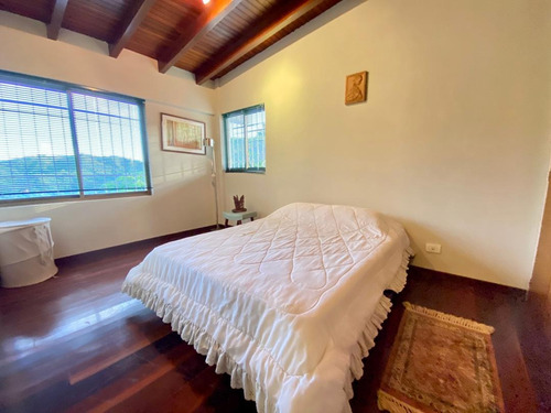 Imagen 11 de 11 de Se Vende Casa 1330m² 5h+1s/5b+1s/4p Loma Larga El Hatillo