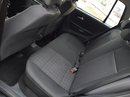 Volkswagen Suran 1.6 Highline 101cv 2015