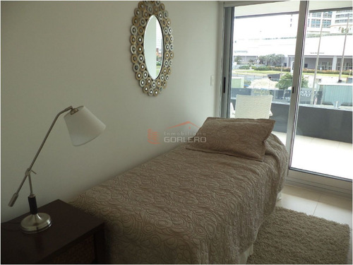Imagen 16 de 30 de Apartamento En Punta Del Este, Mansa, Zona Del Conrad