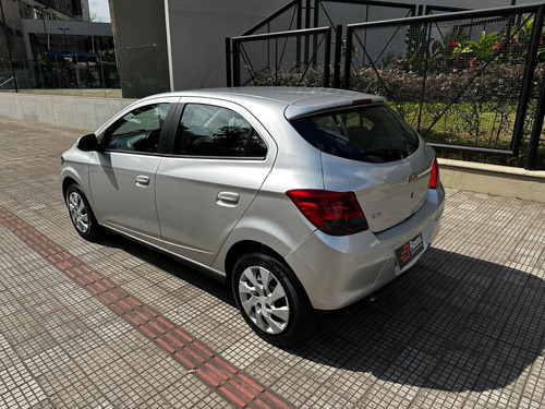 Chevrolet Onix 1.4 MPFI LT 8V FLEX 4P MANUAL