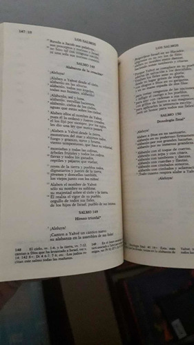 Libro Biblia De Jesús Latinoamericana (funda Plástica Verde)