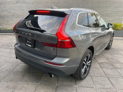 Volvo XC60 2.0 T5 Momentum At