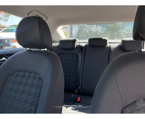 Audi A3 1.8 Sedán Ambiente At