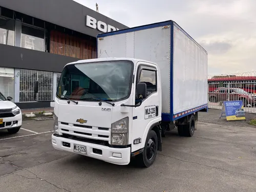 Chevrolet Nnr 3.0 700p Reward