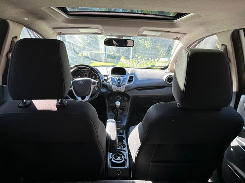 Imagen 15 de 15 de Ford Fiesta 1.6 Titanium