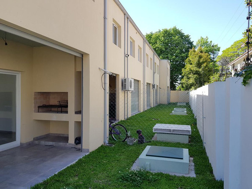 Imagen 1 de 24 de Casa En Venta - Victoria - San Fernando
