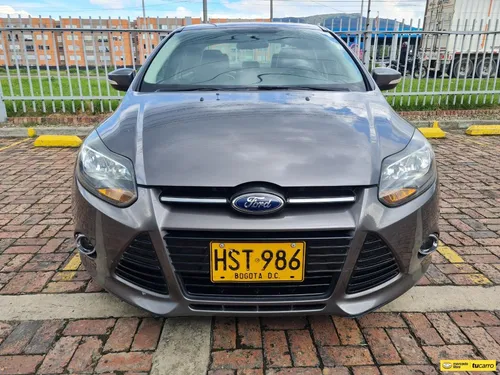 Ford Focus Titanium 2.0cc AT AA 4X2