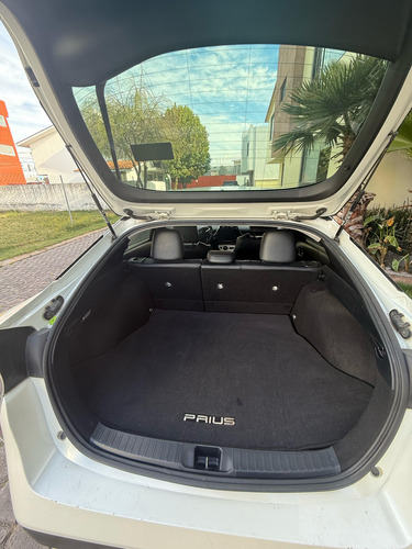 Toyota Prius 1.8 Premium Cvt