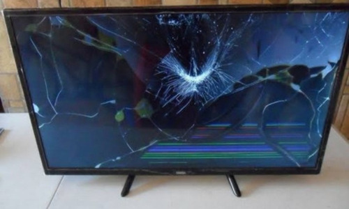 Imagen 2 de 3 de Compro Pantallas De 60,70,80 Pulgadas Con El Panel Roto
