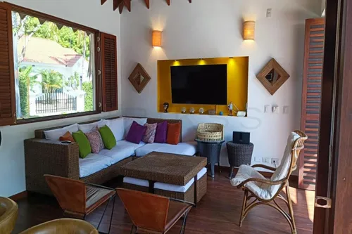 Casa En Venta En Nilo. Cod V7051