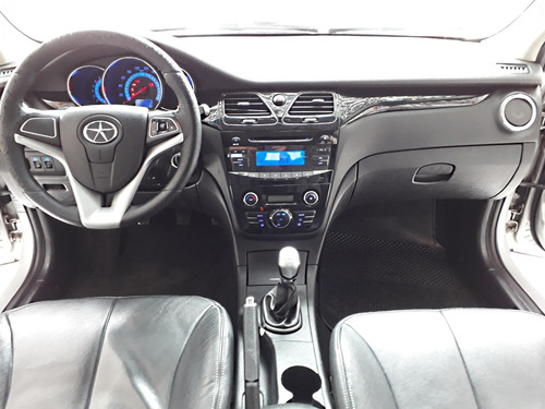 Jac Motors J5 Sedan 1.5 / Jac 5