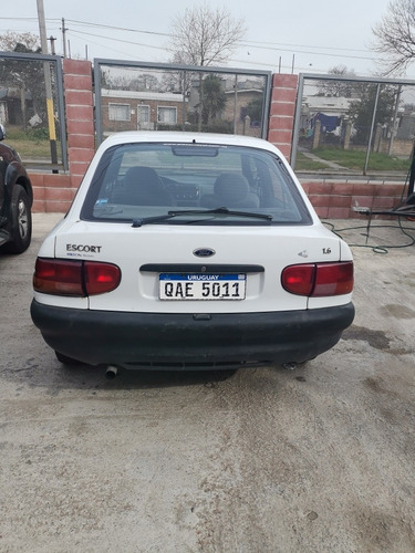 Ford Escort 1.6 Lx Plus Aa 2001