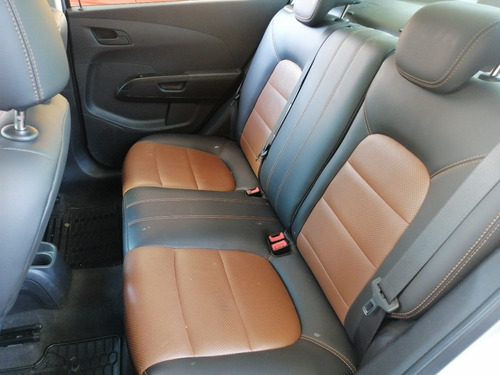 Imagen 8 de 11 de Chevrolet Sonic 2016 Lt 1.6 At 4 P