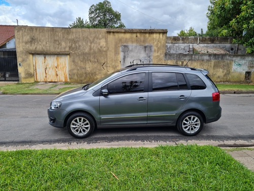 Volkswagen Suran 1.6 Highline 101cv Cuero 2013