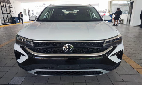 Volkswagen Taos 5p Comfortline L4/1.4/T Aut