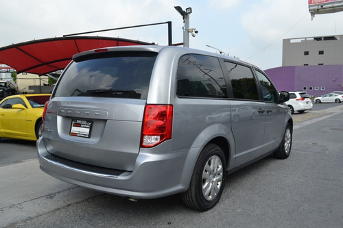 Imagen 5 de 13 de Dodge Grand Caravan Se 2019