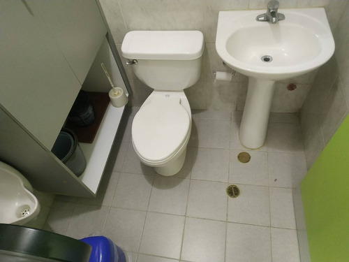 Imagen 5 de 7 de Vena Oficina Torre Bod Adriana Dudamell 04144722734 Cod 137171