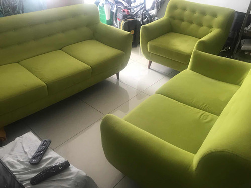 Aproveche Remato Juego De Sala, Moderno. 3-2-1 (Usado)